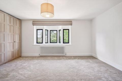 3, The Meads Park Road, Stoke Poges, Slough, SL2 4PA