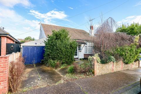 2 bedroom semi-detached bungalow for sale, Herschell Road, Leigh-on-Sea