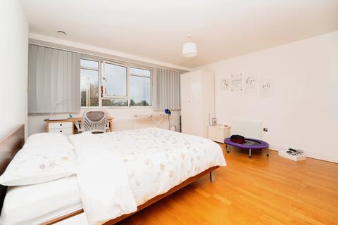 2 bedroom apartment to rent, Mercury House, Ealing, W5