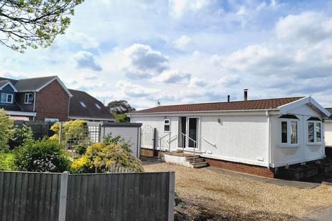 2 bedroom mobile home for sale, Four Seasons Park, Skegness PE24