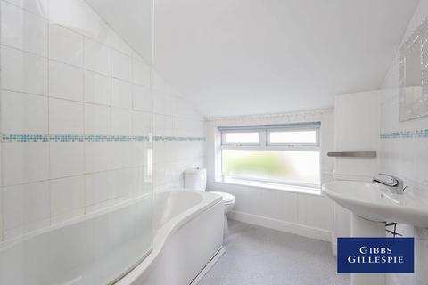 2 bedroom terraced house to rent, Pinner Road, Watford, Hertfordshire, WD19 4EF