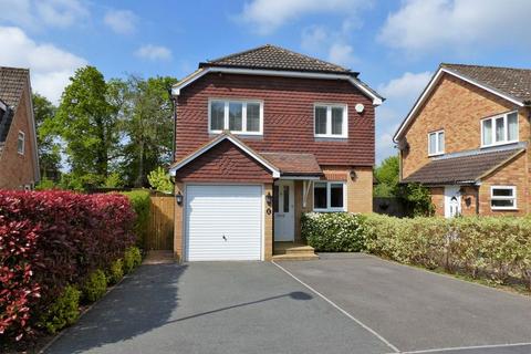 4 bedroom detached house for sale, Cranleigh Mead, Cranleigh