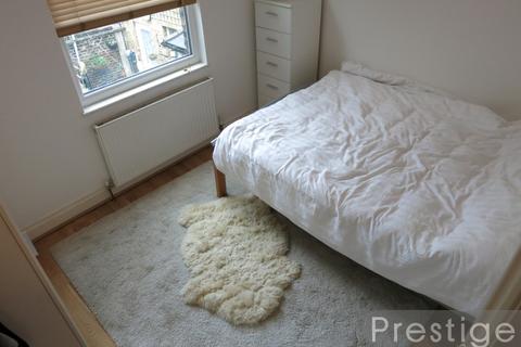 1 bedroom apartment to rent, Wedmore Gardens, London N19