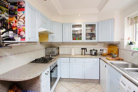 3 bedroom terraced house for sale, Willow Green, Borehamwood WD6