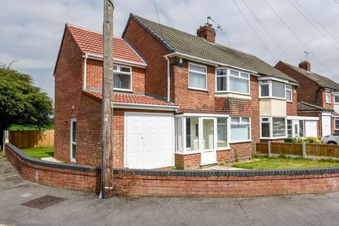 4 bedroom semi-detached house to rent, Crawford Avenue, Liverpool L31