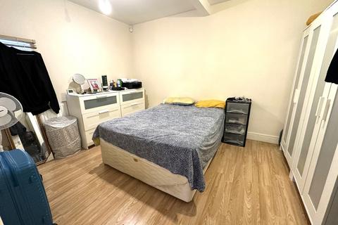 1 bedroom ground floor flat to rent, Horn Lane, Acton, London