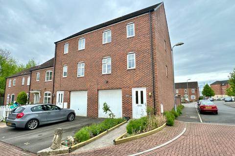 3 bedroom townhouse for sale, Lysaght Avenue, Newport NP19