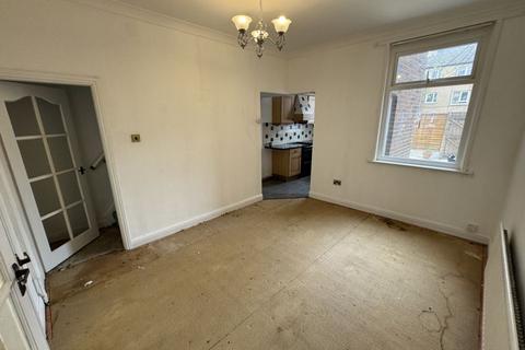 2 bedroom terraced house to rent, Mary Street East, Horwich