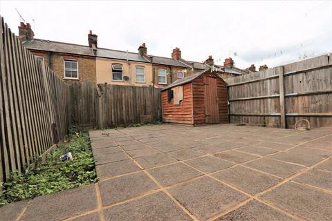 4 bedroom house to rent, Russell Avenue, Wood Green N22