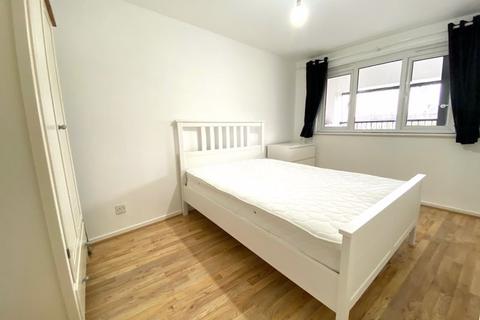 1 bedroom flat to rent, Downside Close, London SW19