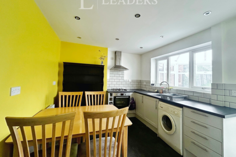 3 bedroom semi-detached house to rent, Hillfields, Smethwick, B67