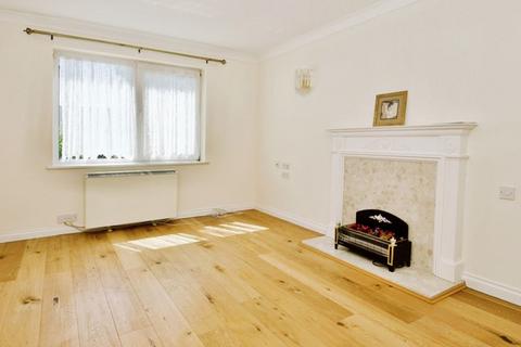 2 bedroom flat for sale, Mayfield Avenue, North Finchley N12