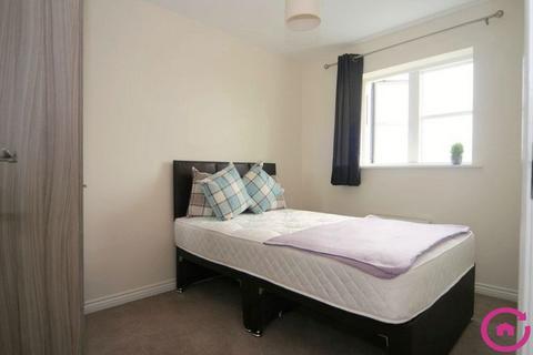 1 bedroom in a house share to rent, Pinewood Drive, Cheltenham GL51
