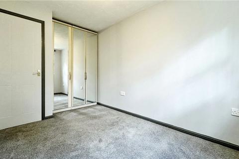 2 bedroom apartment to rent, Hurworth Avenue, Langley
