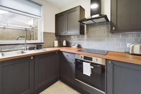2 bedroom apartment to rent, 6 Cross Street, Abergavenny