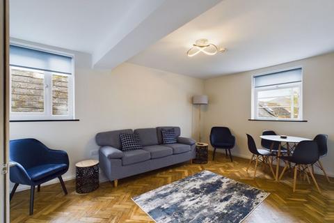 3 bedroom apartment to rent, 6 Cross Street, Abergavenny