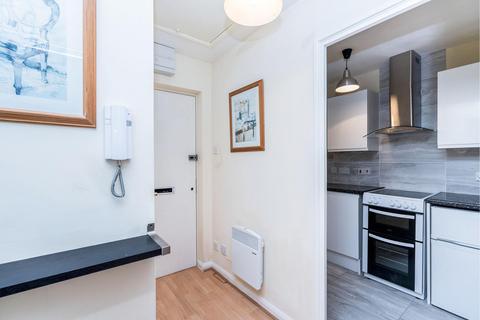 1 bedroom flat to rent, Boullen Court Brunswick Road, Sutton
