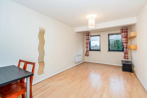 1 bedroom flat to rent, Boullen Court Brunswick Road, Sutton