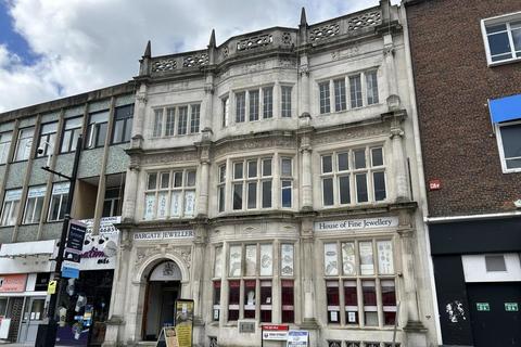 Retail property (high street) to rent, High Street, Southampton, Hampshire