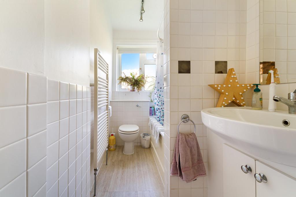 Hollingsworth court, 2 (7)