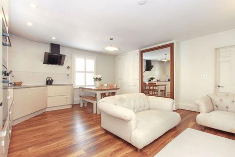 2 bedroom apartment for sale, High Street, Tring