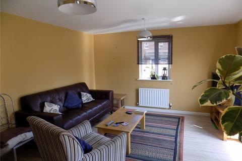 3 bedroom semi-detached house to rent, Guillemot Close, Stowmarket, Suffolk, IP14