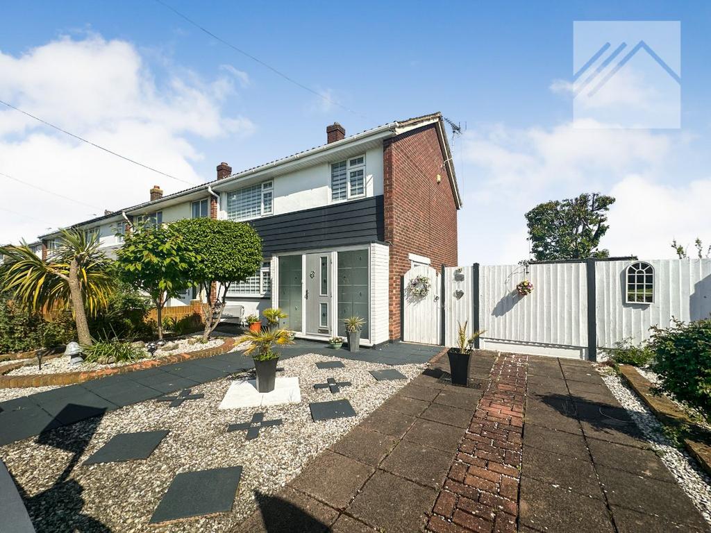 Long Road, Canvey Island 3 bed semidetached house for sale £350,000