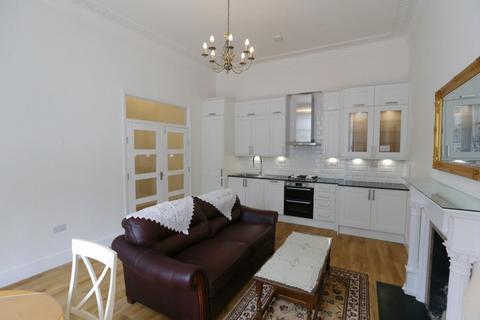 2 bedroom flat to rent, Gloucester Terrace, Paddington