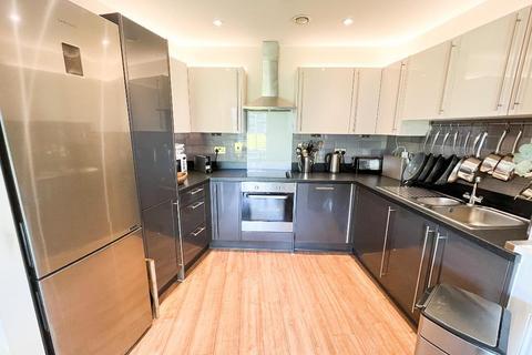 2 bedroom flat for sale, Golders Green, London NW11