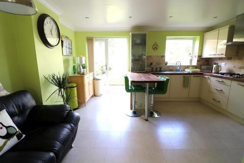 12 Edkins Close, Luton, LU2 7SS