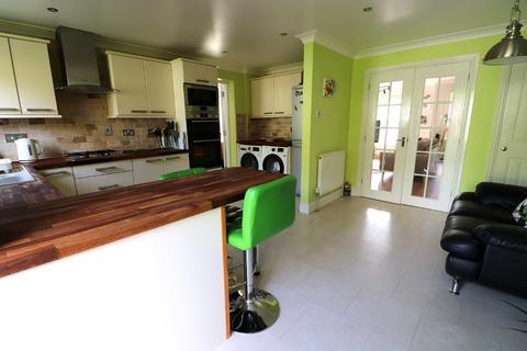 12 Edkins Close, Luton, LU2 7SS
