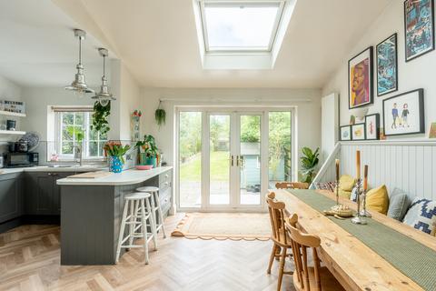 33 Kenmore Crescent, Bristol, BS7 0TJ