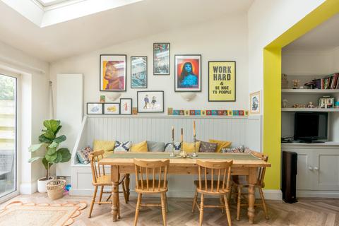 33 Kenmore Crescent, Bristol, BS7 0TJ