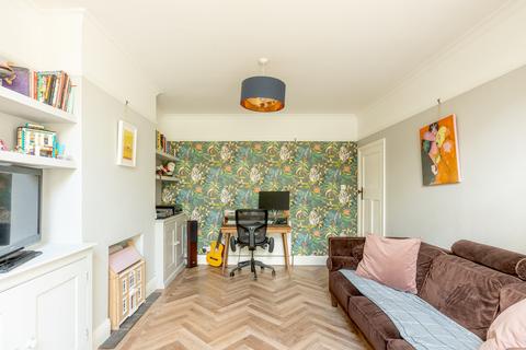 33 Kenmore Crescent, Bristol, BS7 0TJ
