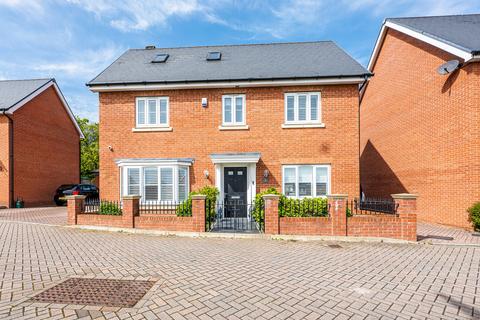 4 bedroom detached house for sale, Reeds Close, Basildon, SS15