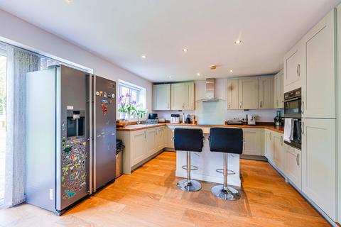 4 bedroom detached house for sale, Reeds Close, Basildon, SS15