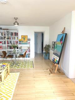 2 bedroom flat to rent, Marine Parade, Folkestone CT20