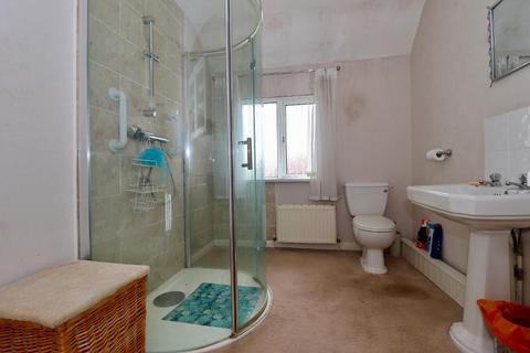 2 Cowdray Square, Deal, CT14 9ES