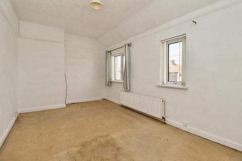 2 Cowdray Square, Deal, CT14 9ES