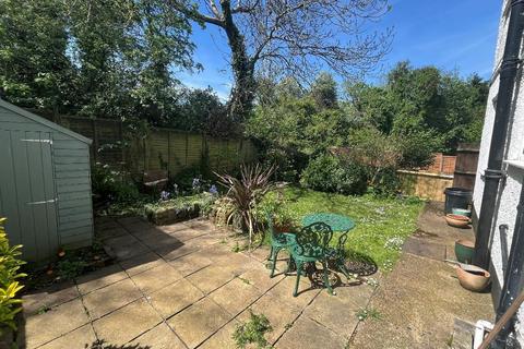 18a Abbey Road, South Croydon, CR2 8NG