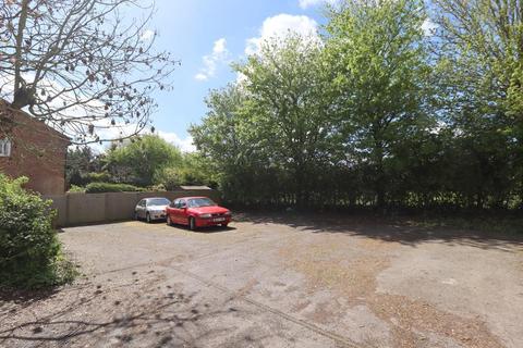 30 Barnston Close, Luton, LU2 9RZ