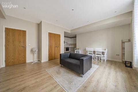 2 bedroom flat to rent, Western Road, East Sussex BN1