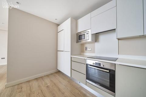 2 bedroom flat to rent, Western Road, East Sussex BN1