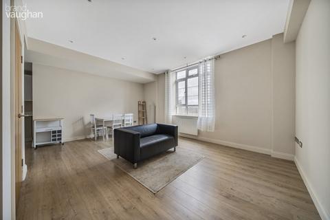 2 bedroom flat to rent, Western Road, East Sussex BN1