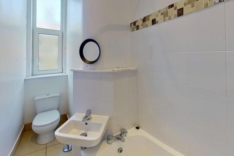 3 bedroom flat to rent, (3f2) Leamington Terrace, Bruntsfield, Edinburgh, EH10