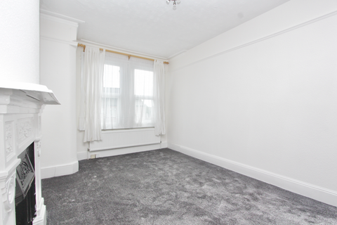 1 bedroom flat to rent, Mannock Road, Turnpike Lane N22