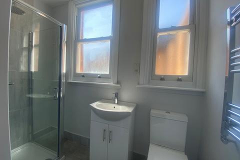 2 bedroom flat to rent, London W13