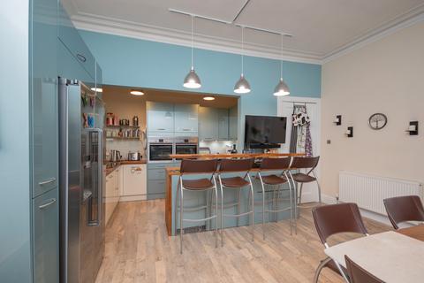 Upper Flat, Glencairn Broich Terrace, Crieff, PH7 3BD