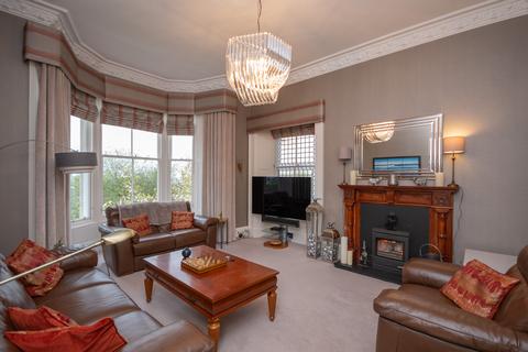 Upper Flat, Glencairn Broich Terrace, Crieff, PH7 3BD