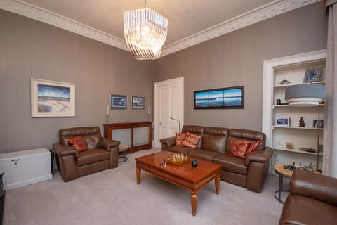 Upper Flat, Glencairn Broich Terrace, Crieff, PH7 3BD